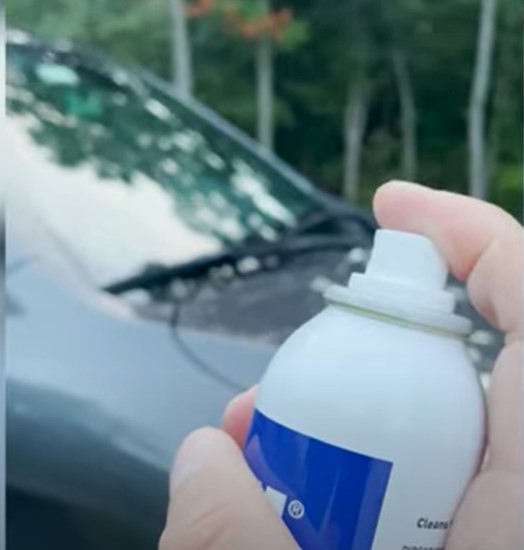 Use disinfectant to remove bad smell from car ac