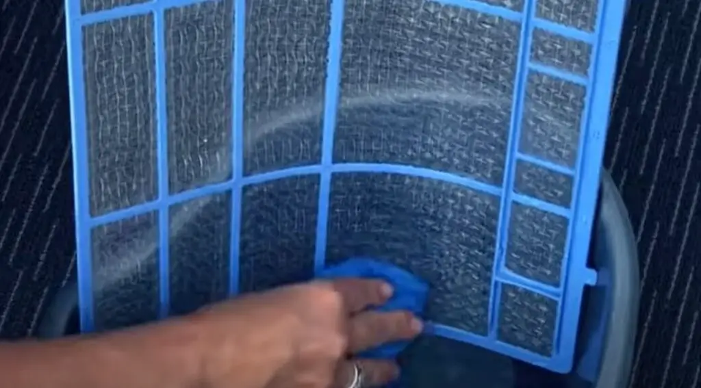 Cleaning AC Filter With Water Dos and Don'ts