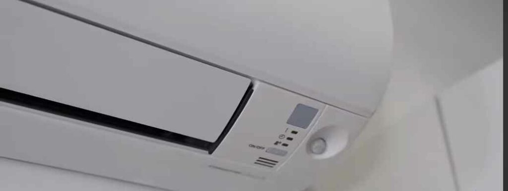 Daikin Air Conditioner Flashing Green Light U4 [Fixed]