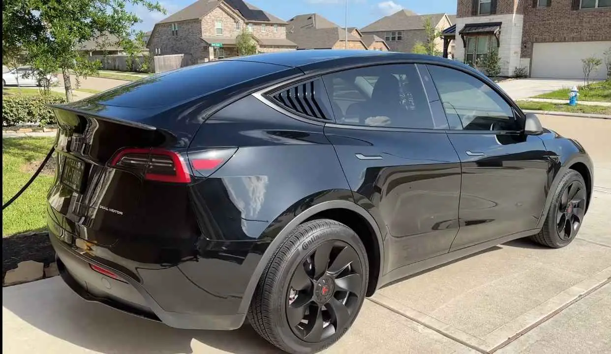 What Does Vent Mean On Tesla App? Smart AC Solutions