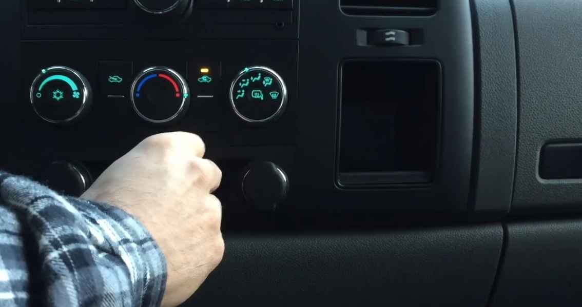 Gmc Ac Light Blinks 3 Times Why & What To Do?